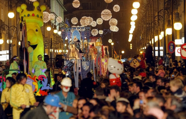 Die angespannte Wetterlage könnte Auswirkungen auf die traditionellen Umzüge zu den Heiligen Drei Königen (Cabalgatas) haben, die am 5. Januar stattfinden.