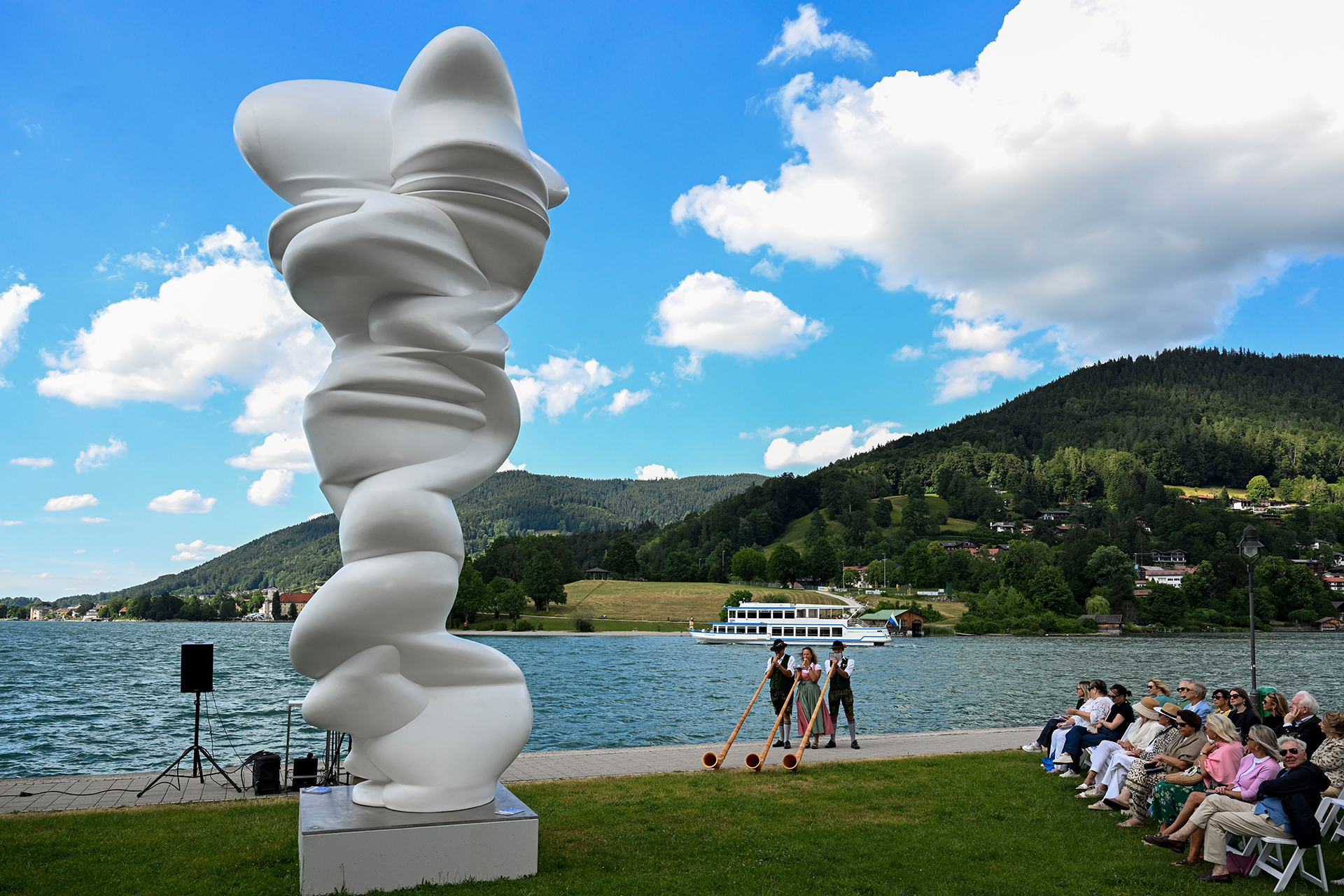 2. Tegernsee Art Masters 2026 unter der Schirmherrschaft von Anna Herzogin in Bayern und in Anwesenheit von Sir Tony Cragg.