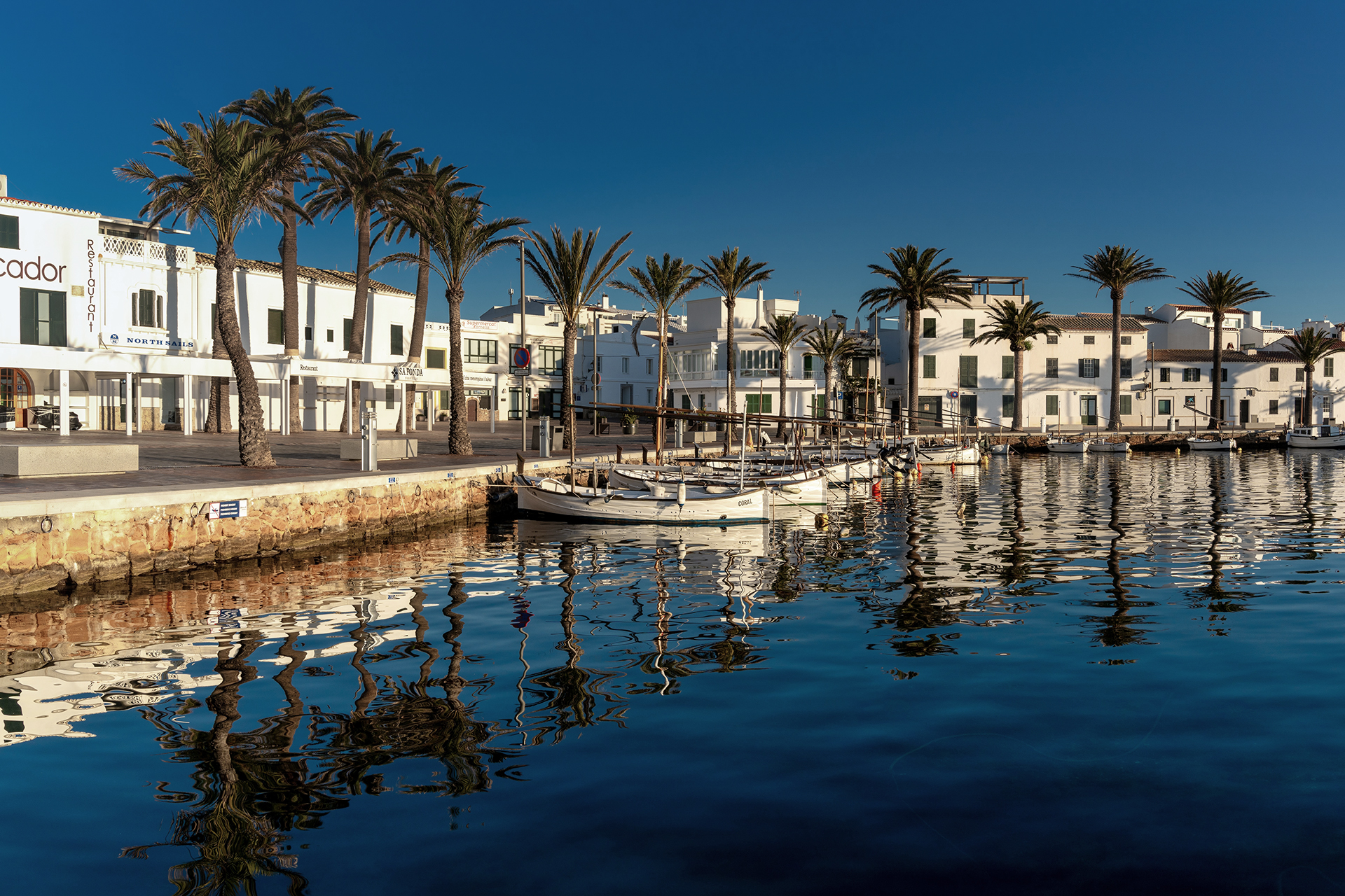 Reisen nach Menorca plant DeluxeMallorca